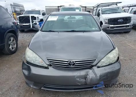 2005 Toyota Camry Le from USA, damaged, VIN 4T1BE32K55U501844